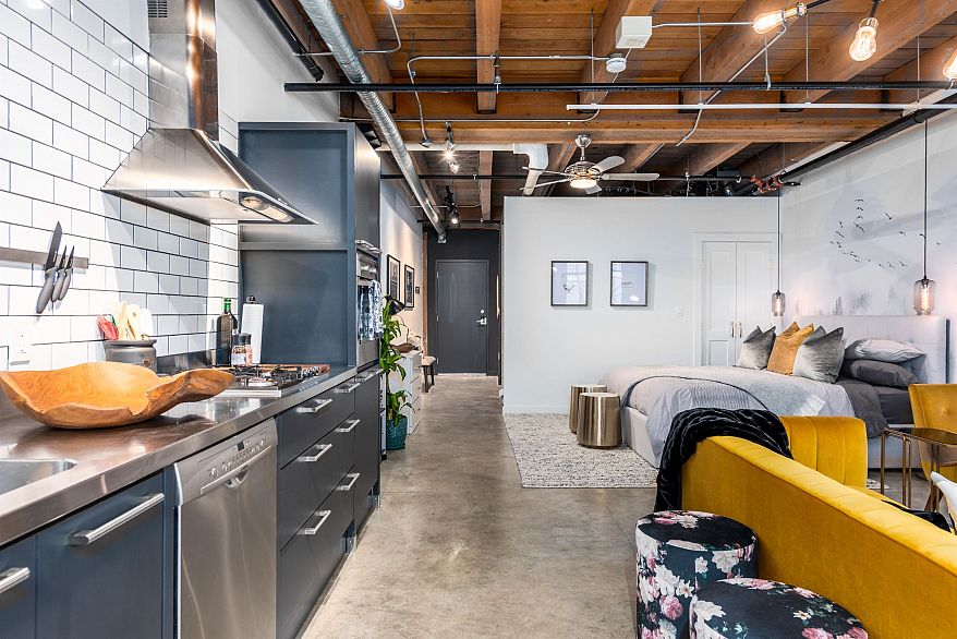 209 55 E Cordova Street