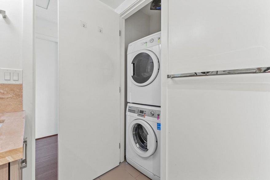 807 5470 Ormidale Street