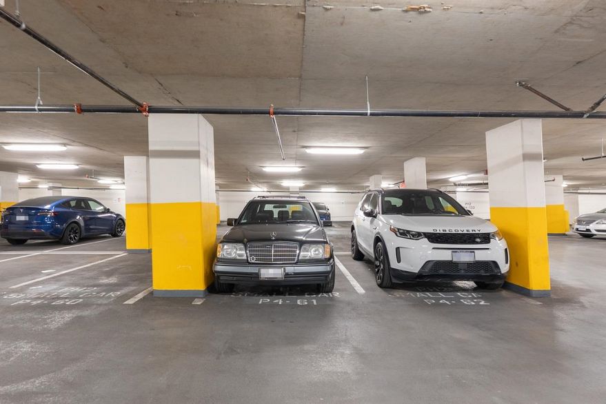 807 5470 Ormidale Street