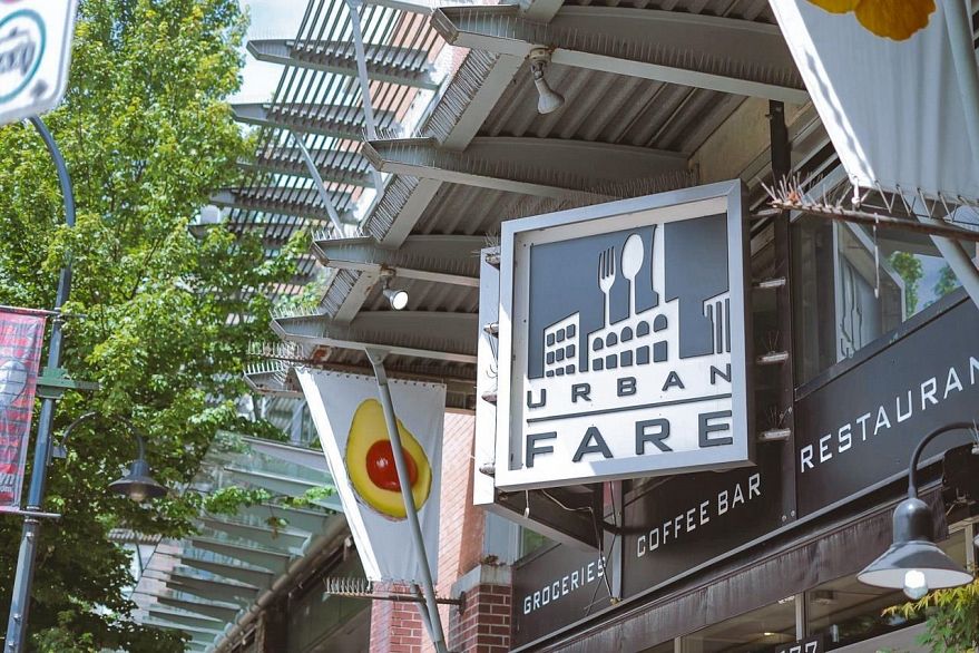 2705 977 Mainland Street