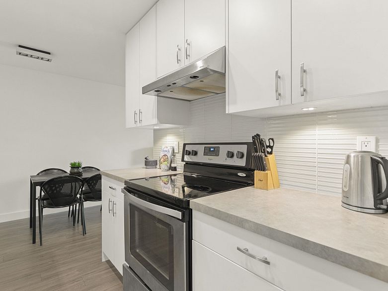 206 1365 E 7th Avenue