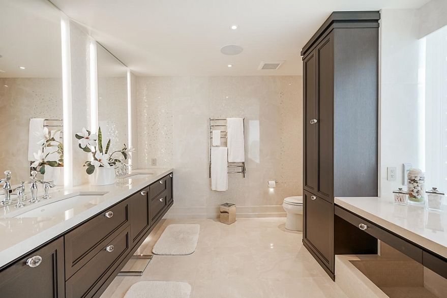 2802 428 Beach Crescent