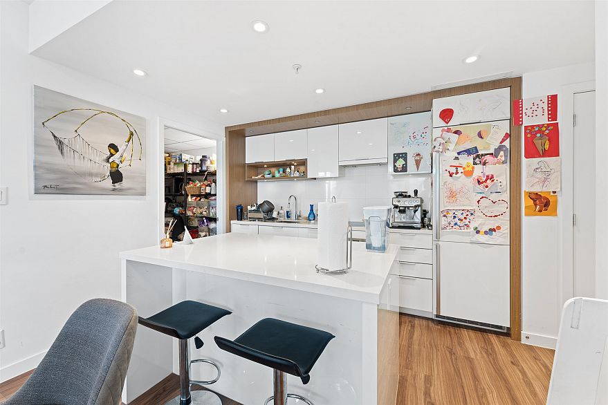 1011 1661 Quebec Street