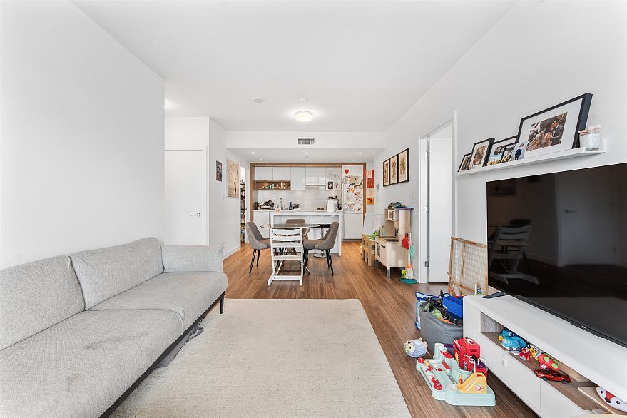 1011 1661 Quebec Street