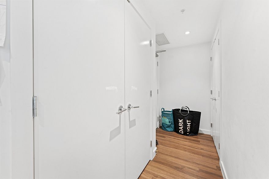 1011 1661 Quebec Street