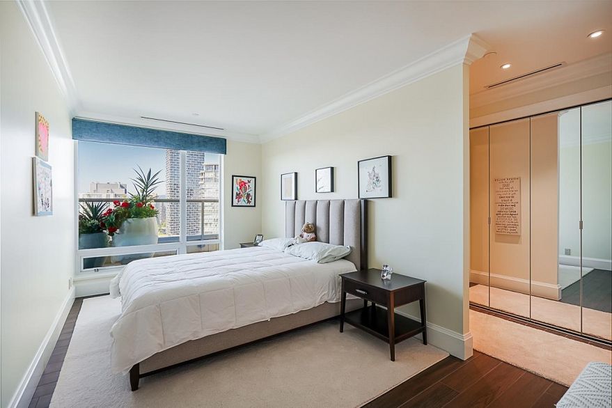 2802 428 Beach Crescent