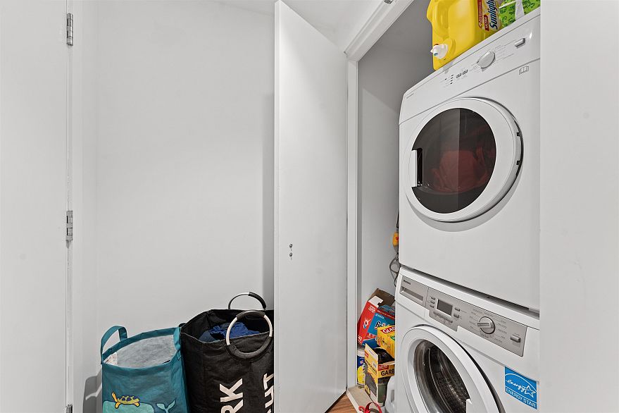 1011 1661 Quebec Street