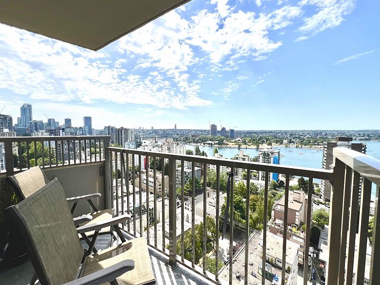 2208 1251 Cardero Street