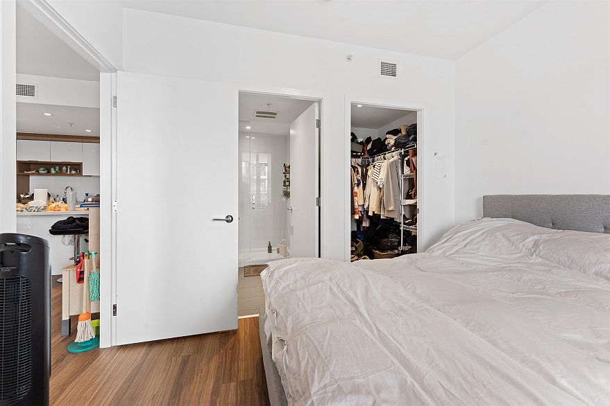 1011 1661 Quebec Street