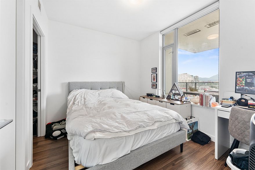 1011 1661 Quebec Street