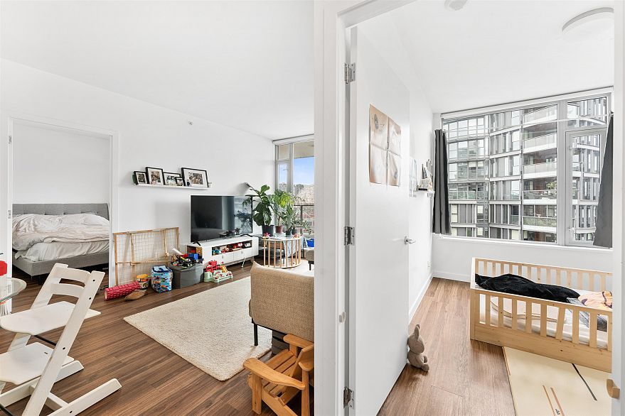 1011 1661 Quebec Street