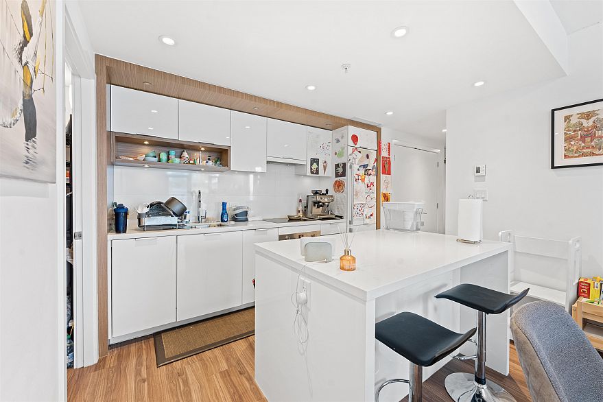 1011 1661 Quebec Street