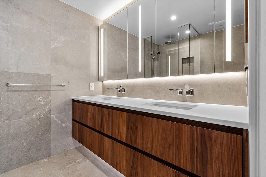 1502 885 Cambie Street