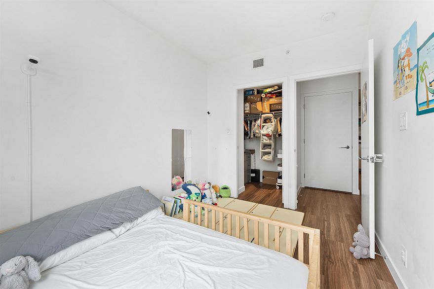 1011 1661 Quebec Street