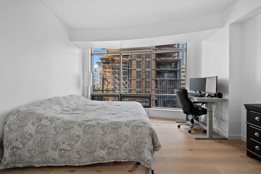 1B 1500 Alberni Street