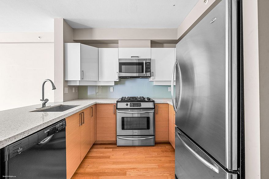 207 2228 Marstrand Avenue