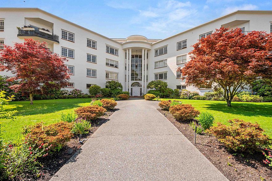 307 2890 Point Grey Road