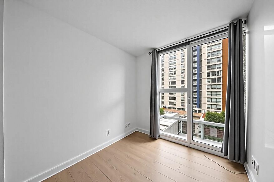 808 668 Citadel Parade