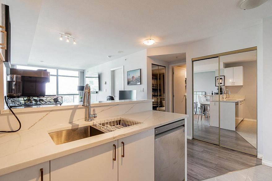 1105 2733 Chandlery Place