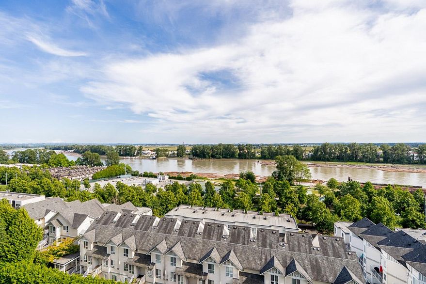 1105 2733 Chandlery Place