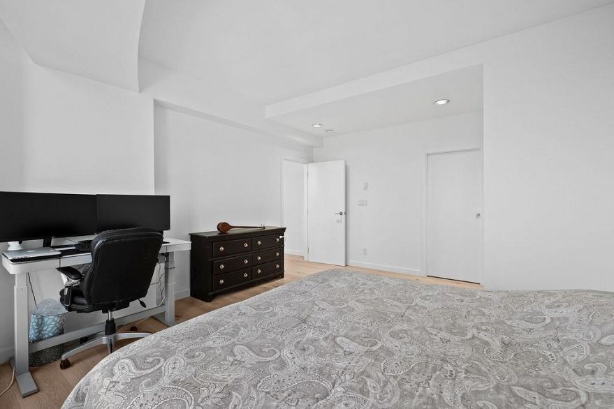 1B 1500 Alberni Street