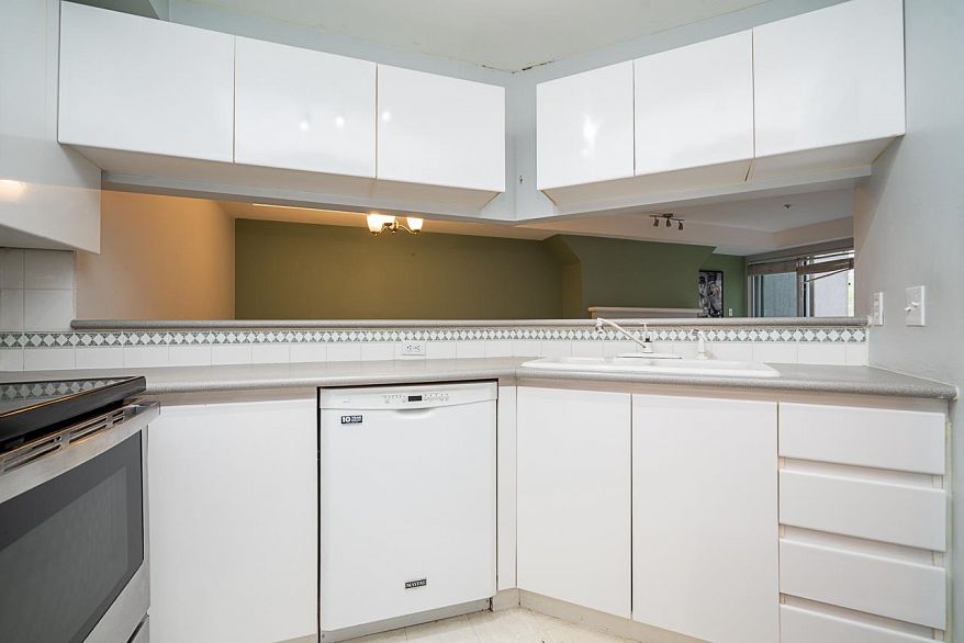 107 8430 Jellicoe Street