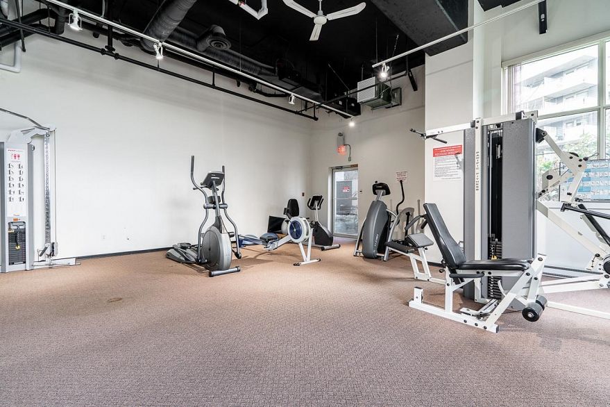 1105 2733 Chandlery Place