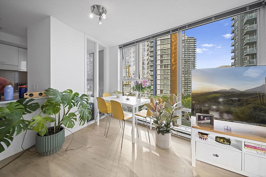 808 668 Citadel Parade