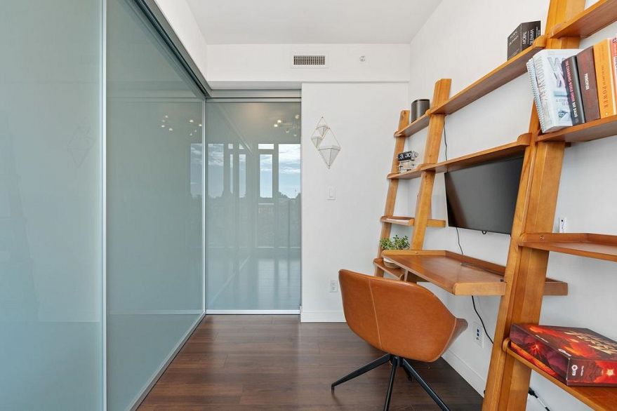 610 285 E 10th Avenue