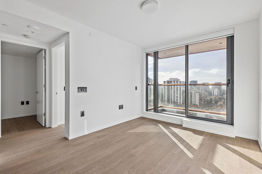 1901 1408 Robson Street