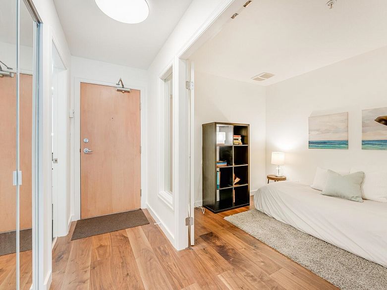 204 2181 W 12th Avenue