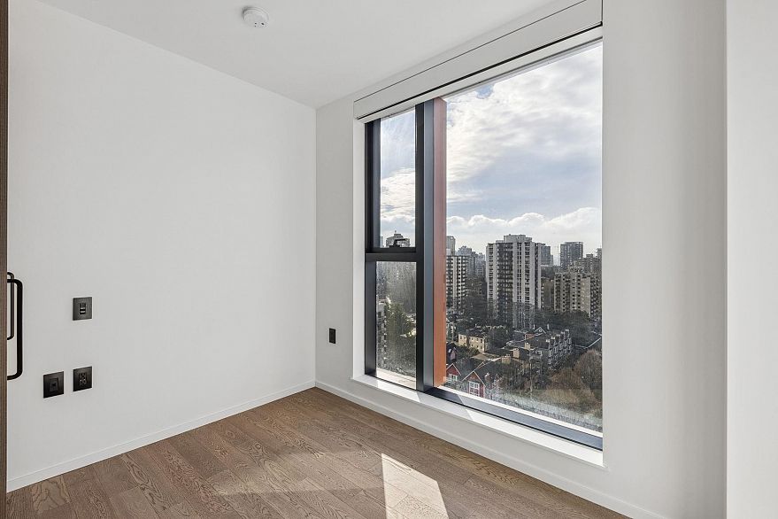 1901 1408 Robson Street