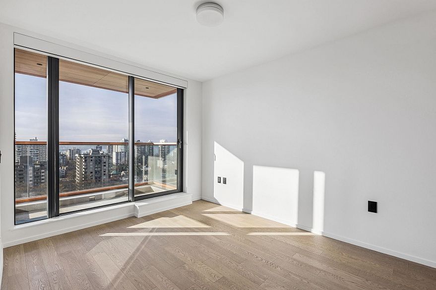 1901 1408 Robson Street