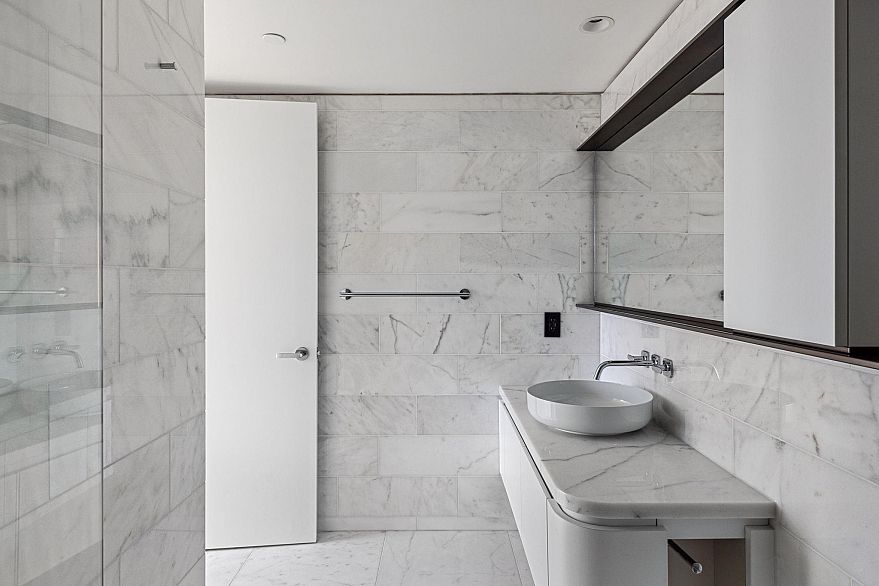 1901 1408 Robson Street