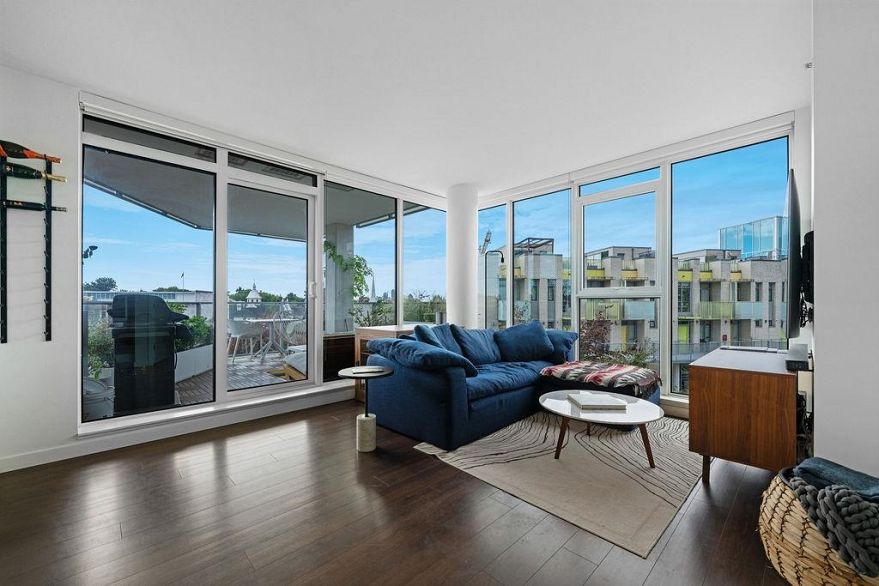 610 285 E 10th Avenue