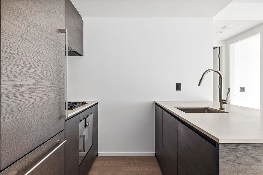 1901 1408 Robson Street