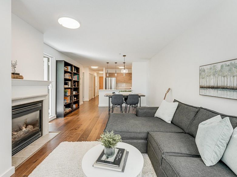 204 2181 W 12th Avenue