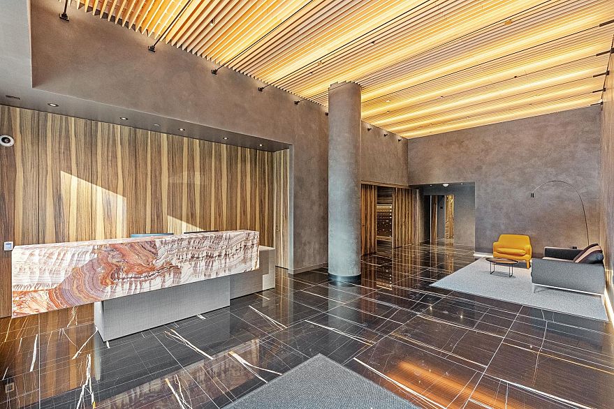 1901 1408 Robson Street