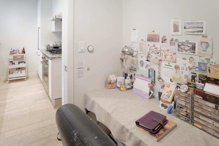 302 2033 W 10th Avenue