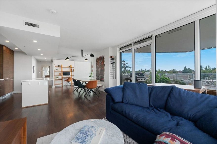 610 285 E 10th Avenue