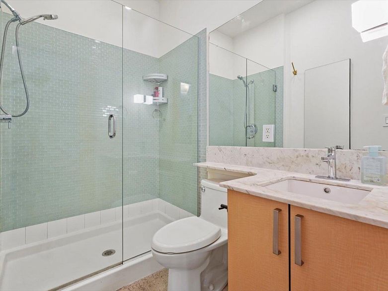 201 546 Beatty Street