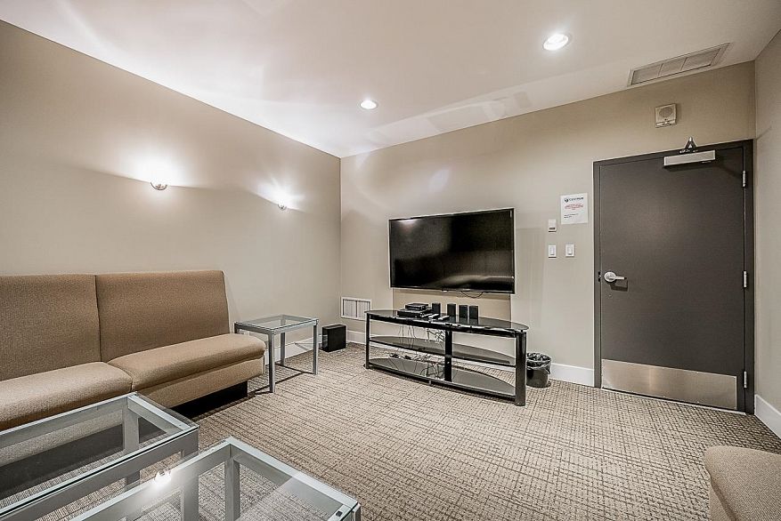 908 550 Pacific Street