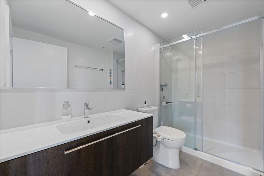 610 285 E 10th Avenue