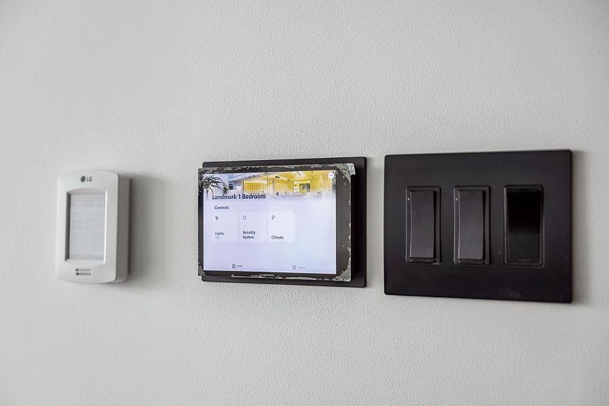 1901 1408 Robson Street