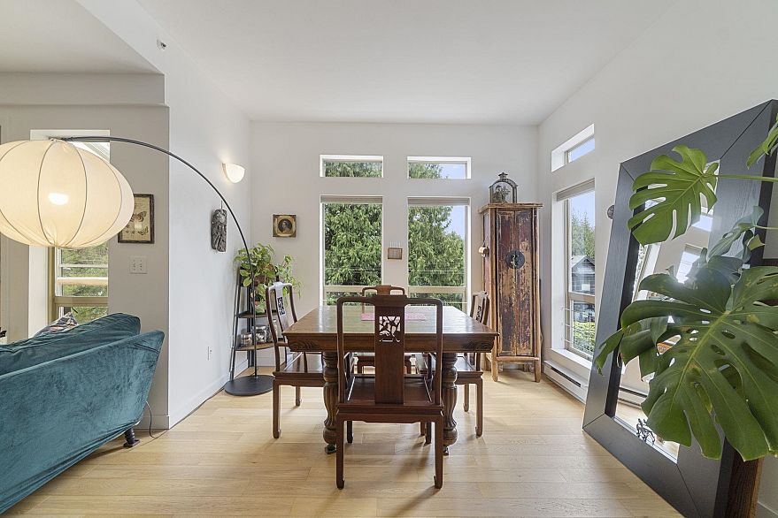 402 4688 W 10th Avenue