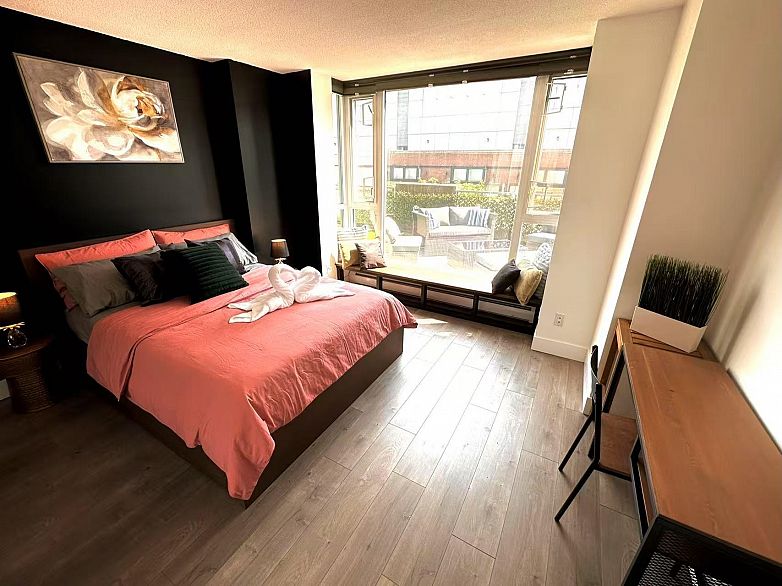 311 555 Abbott Street