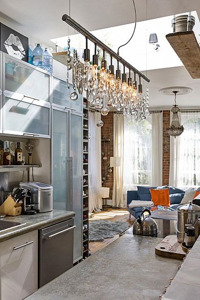 5 229 Carrall Street