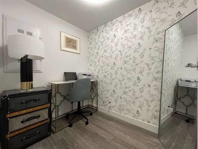 405 1283 Howe Street