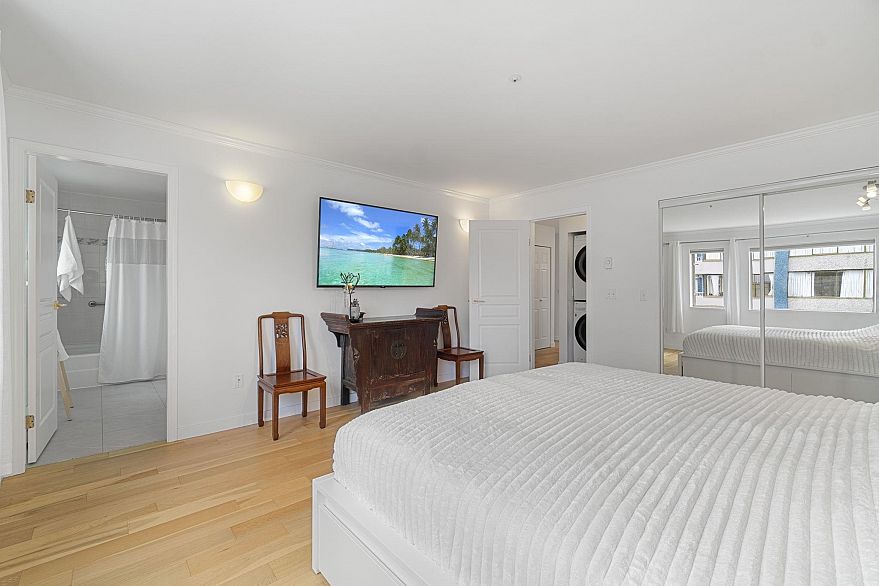 402 4688 W 10th Avenue