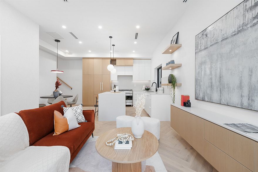 1 3118 Windsor Street